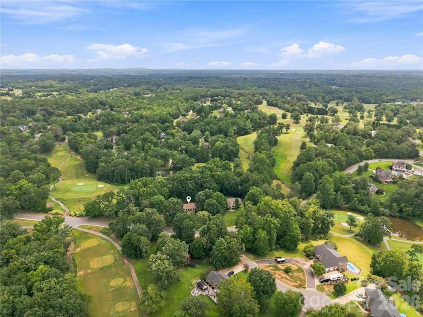 3906 Wandering Lane, Hickory, NC 28601.  MLS# CAR4410839, YatesRealty ID 43911. 
