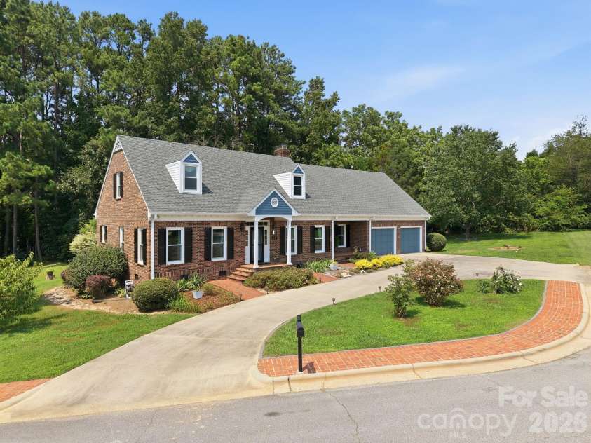 100 Arabian Lane, Salisbury, NC 28147.  MLS# CAR4414374, YatesRealty ID 43912. 