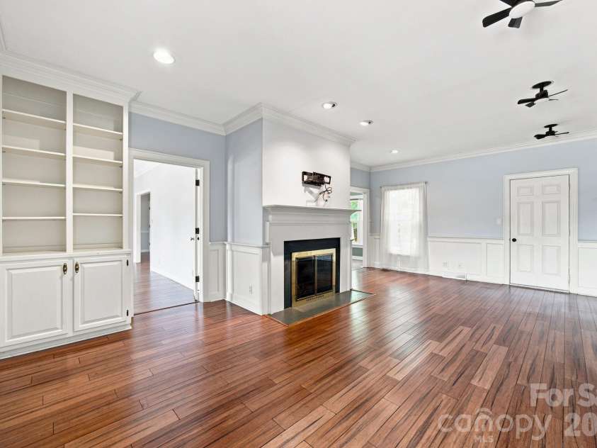 100 Arabian Lane, Salisbury, NC 28147.  MLS# CAR4414374, YatesRealty ID 43912. 
