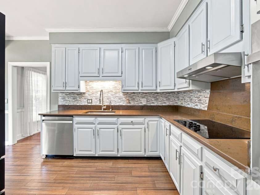 100 Arabian Lane, Salisbury, NC 28147.  MLS# CAR4414374, YatesRealty ID 43912. 