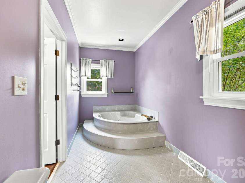 100 Arabian Lane, Salisbury, NC 28147.  MLS# CAR4414374, YatesRealty ID 43912. 