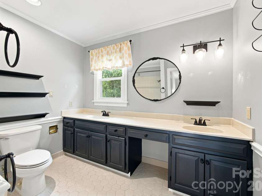 100 Arabian Lane, Salisbury, NC 28147.  MLS# CAR4414374, YatesRealty ID 43912. 