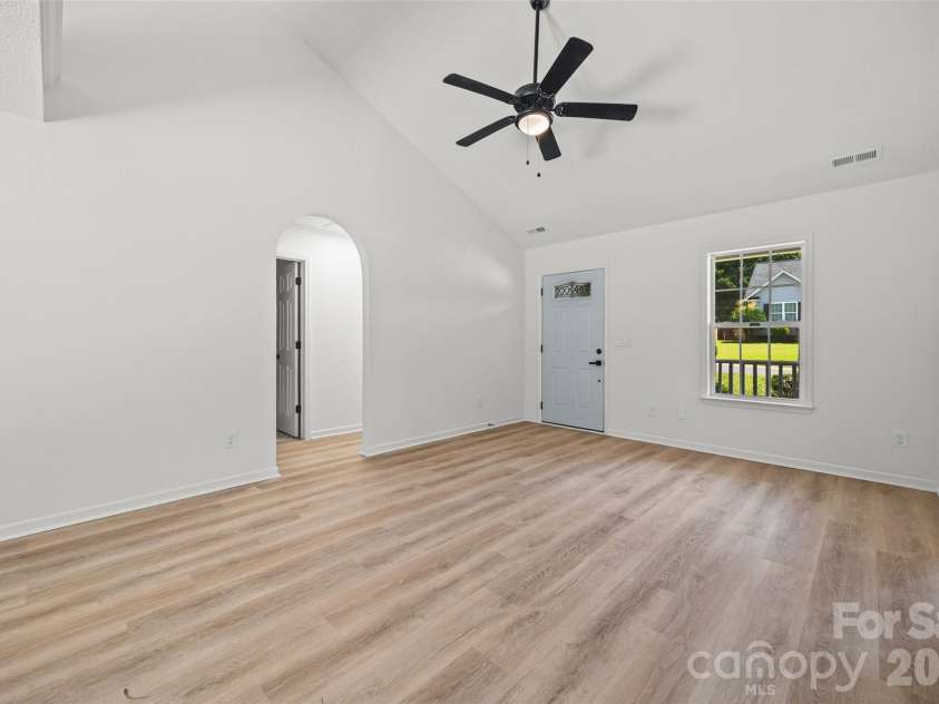 360 Masters Drive, Rock Hill, SC 29732.  MLS# CAR4414411, YatesRealty ID 43913. 