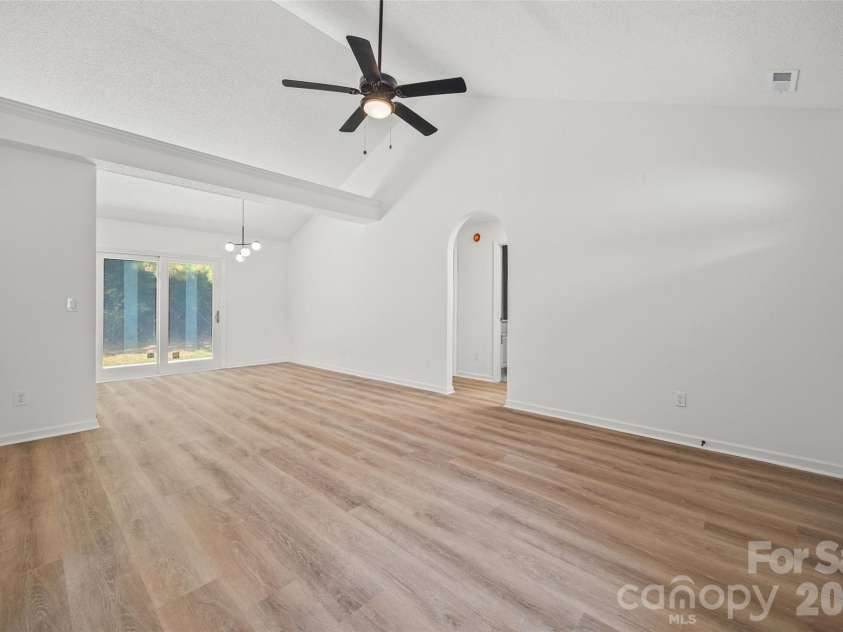 360 Masters Drive, Rock Hill, SC 29732.  MLS# CAR4414411, YatesRealty ID 43913. 