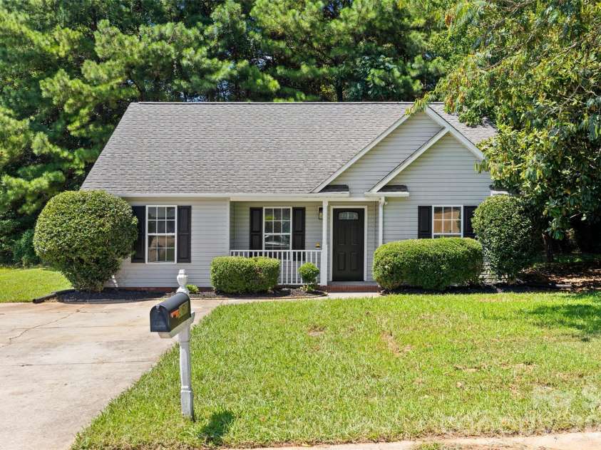 360 Masters Drive, Rock Hill, SC 29732.  MLS# CAR4414411, YatesRealty ID 43913. 