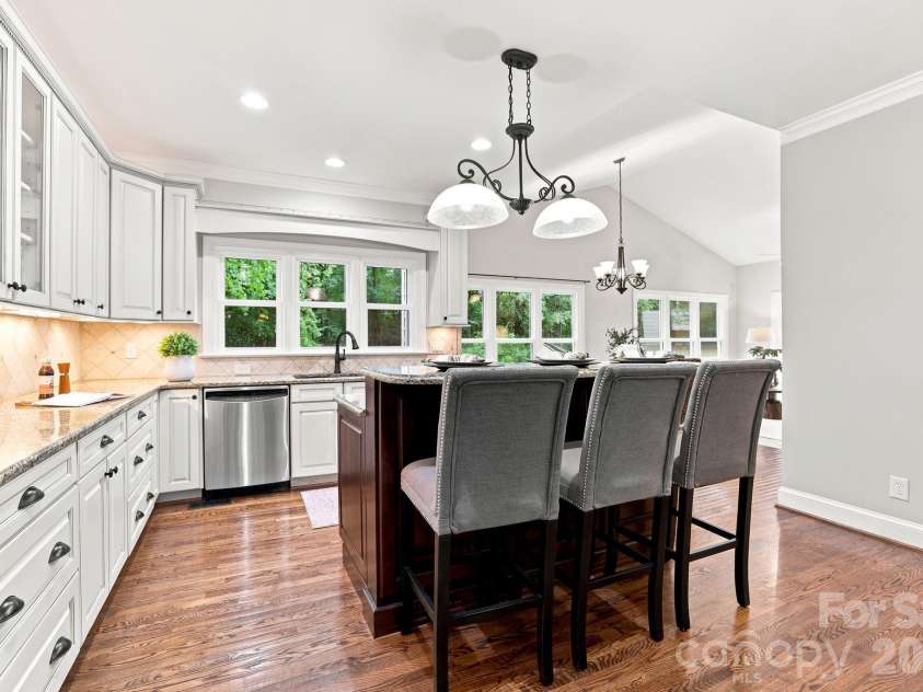 10809 Jordan Rae Lane, Charlotte, NC 28277.  MLS# CAR4408324, YatesRealty ID 43914. 