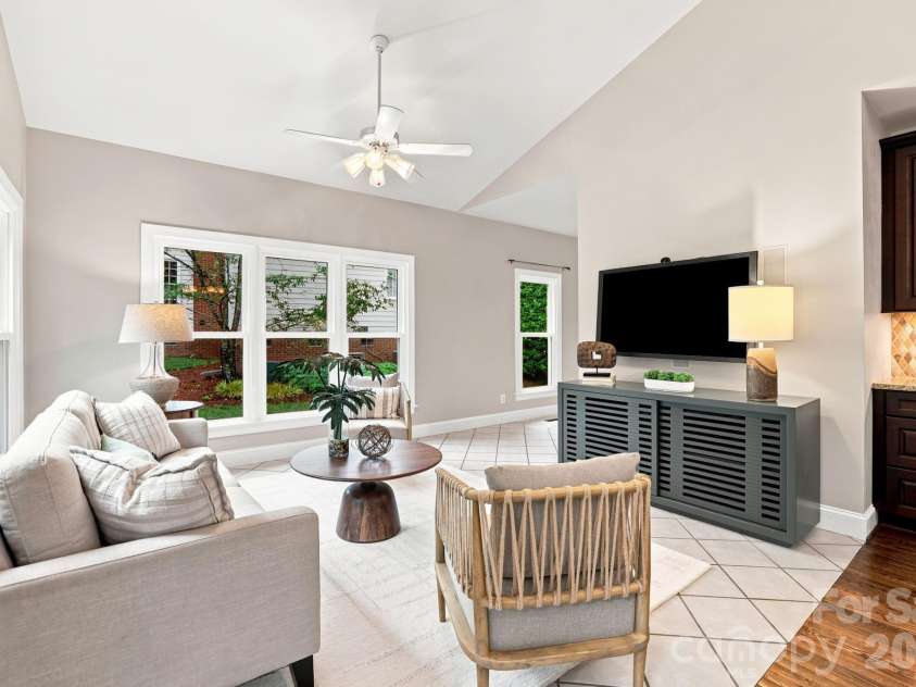 10809 Jordan Rae Lane, Charlotte, NC 28277.  MLS# CAR4408324, YatesRealty ID 43914. 