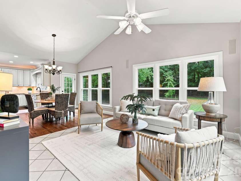 10809 Jordan Rae Lane, Charlotte, NC 28277.  MLS# CAR4408324, YatesRealty ID 43914. 