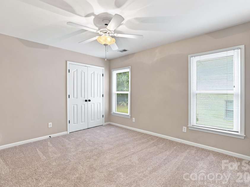 10809 Jordan Rae Lane, Charlotte, NC 28277.  MLS# CAR4408324, YatesRealty ID 43914. 