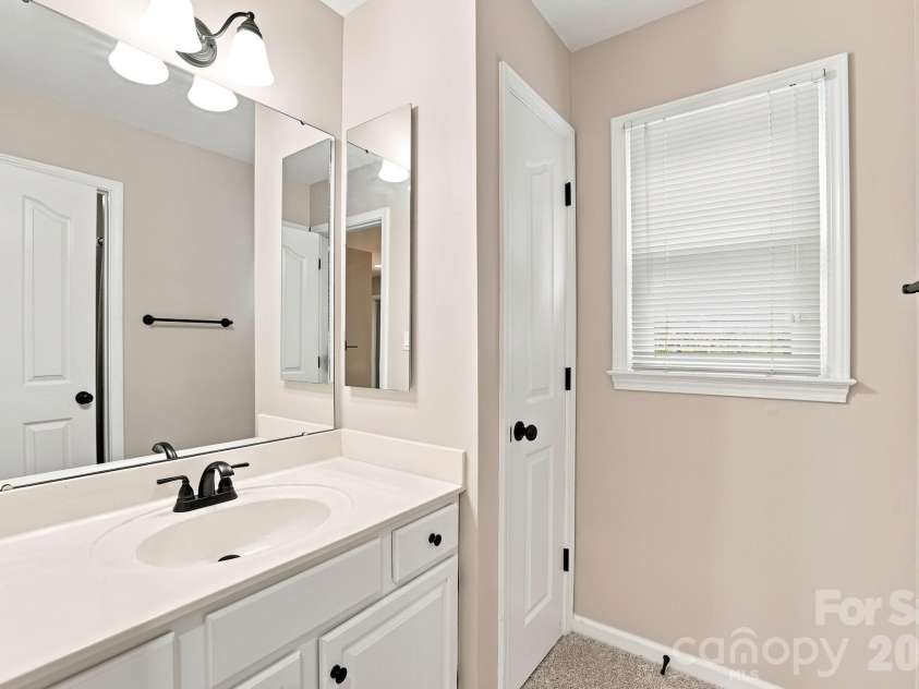 10809 Jordan Rae Lane, Charlotte, NC 28277.  MLS# CAR4408324, YatesRealty ID 43914. 