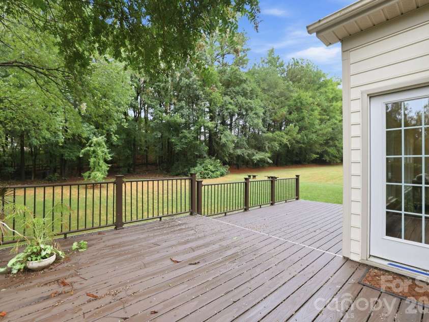 10809 Jordan Rae Lane, Charlotte, NC 28277.  MLS# CAR4408324, YatesRealty ID 43914. 