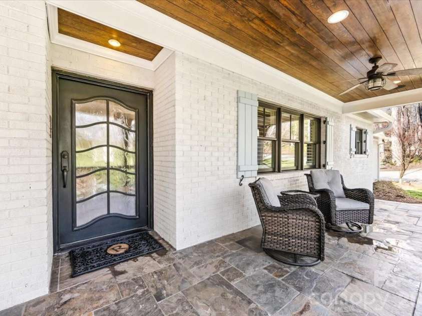 1010 River Oaks Lane, Charlotte, NC 28226.  MLS# CAR4354523, YatesRealty ID 43915. 