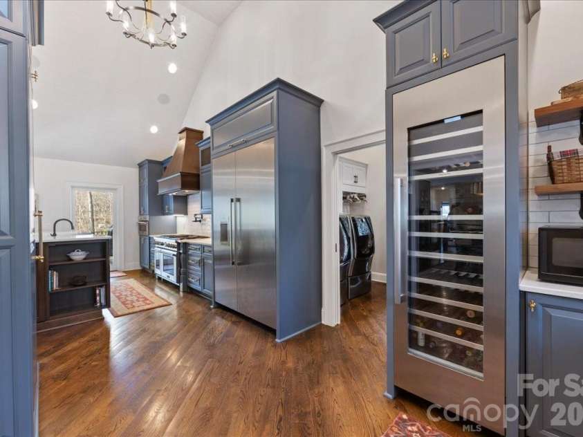 1010 River Oaks Lane, Charlotte, NC 28226.  MLS# CAR4354523, YatesRealty ID 43915. 