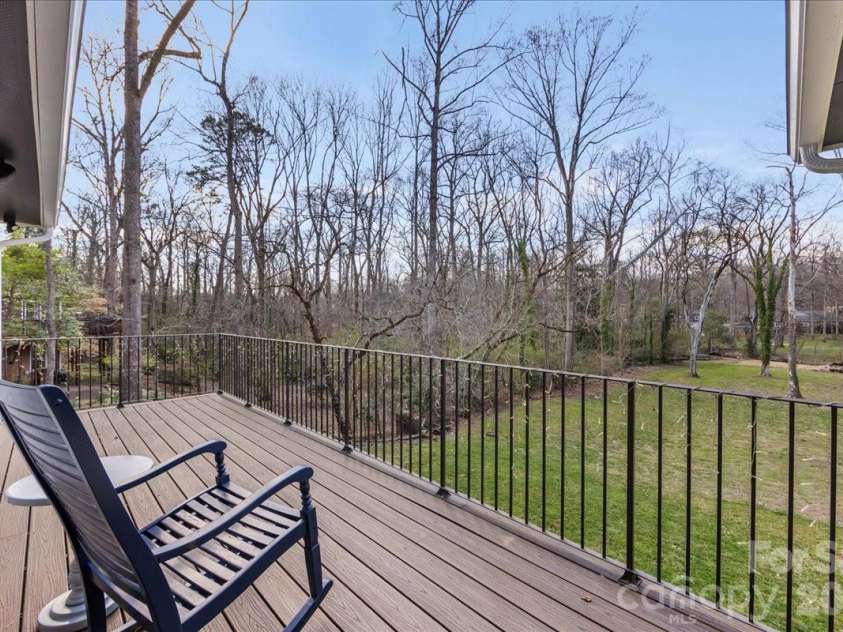 1010 River Oaks Lane, Charlotte, NC 28226.  MLS# CAR4354523, YatesRealty ID 43915. 