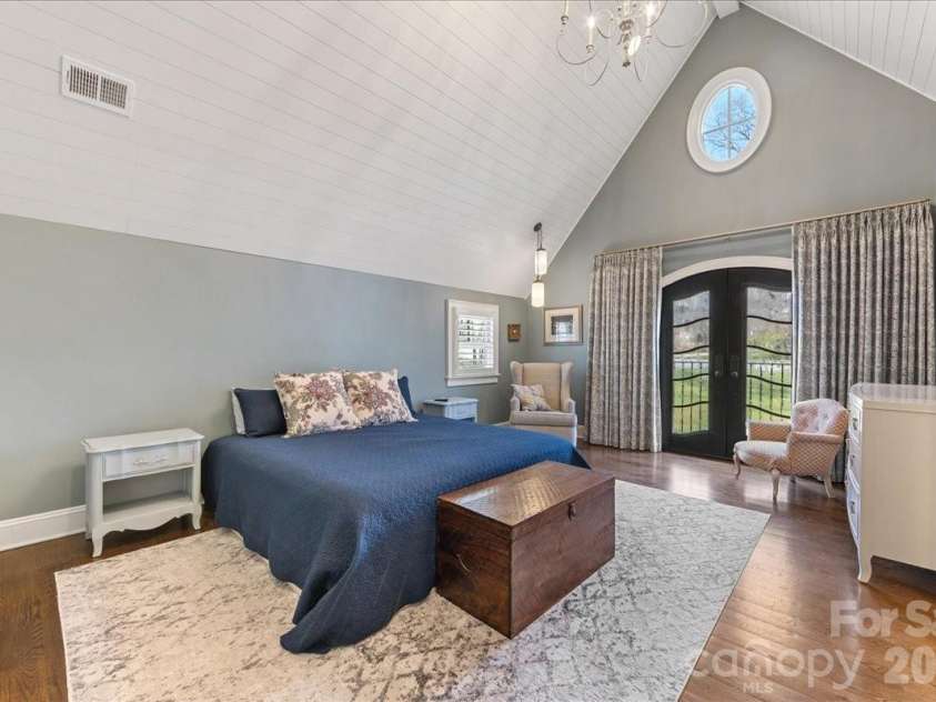 1010 River Oaks Lane, Charlotte, NC 28226.  MLS# CAR4354523, YatesRealty ID 43915. 
