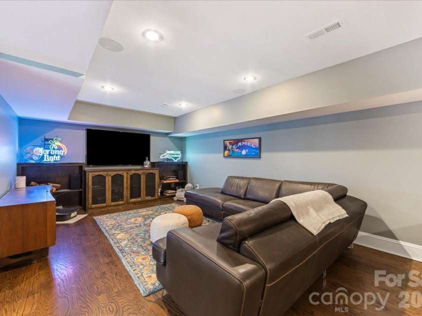 1010 River Oaks Lane, Charlotte, NC 28226.  MLS# CAR4354523, YatesRealty ID 43915. 