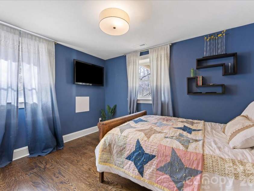 1010 River Oaks Lane, Charlotte, NC 28226.  MLS# CAR4354523, YatesRealty ID 43915. 