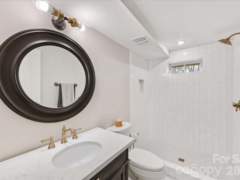 1010 River Oaks Lane, Charlotte, NC 28226.  MLS# CAR4354523, YatesRealty ID 43915. 