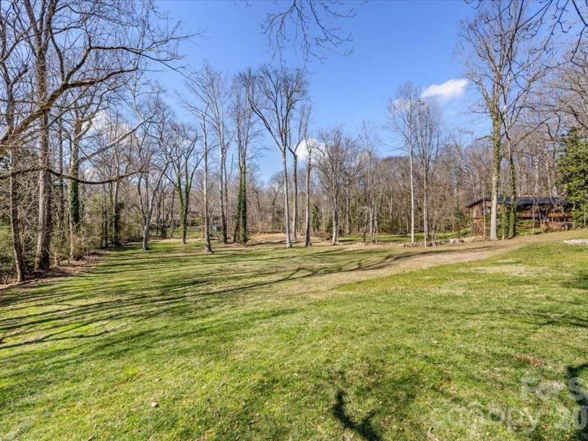 1010 River Oaks Lane, Charlotte, NC 28226.  MLS# CAR4354523, YatesRealty ID 43915. 