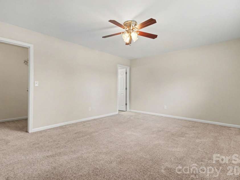 108 Briarwood Lane, Mount Holly, NC 28120.  MLS# CAR4403680, YatesRealty ID 43916. 
