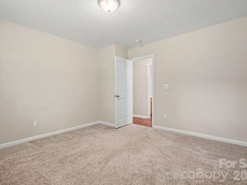 108 Briarwood Lane, Mount Holly, NC 28120.  MLS# CAR4403680, YatesRealty ID 43916. 
