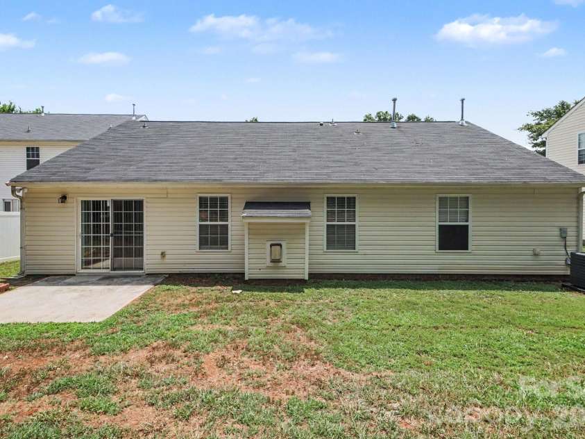 108 Briarwood Lane, Mount Holly, NC 28120.  MLS# CAR4403680, YatesRealty ID 43916. 