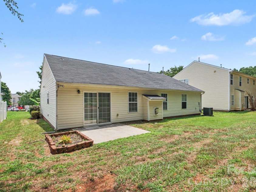 108 Briarwood Lane, Mount Holly, NC 28120.  MLS# CAR4403680, YatesRealty ID 43916. 