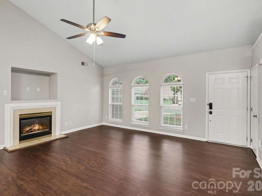9507 Misty Arbor Way, Charlotte, NC 28269.  MLS# CAR4404552, YatesRealty ID 43917. 