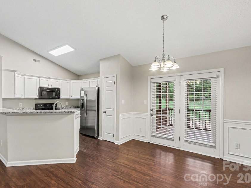 9507 Misty Arbor Way, Charlotte, NC 28269.  MLS# CAR4404552, YatesRealty ID 43917. 