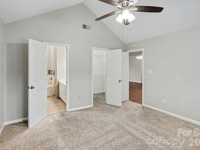 9507 Misty Arbor Way, Charlotte, NC 28269.  MLS# CAR4404552, YatesRealty ID 43917. 