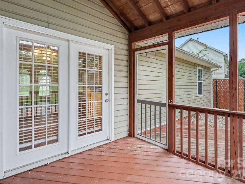 9507 Misty Arbor Way, Charlotte, NC 28269.  MLS# CAR4404552, YatesRealty ID 43917. 