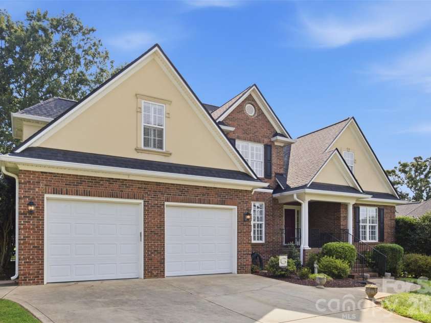 235 Landry Drive, Kings Mountain, NC 28086.  MLS# CAR4413528, YatesRealty ID 43918. 