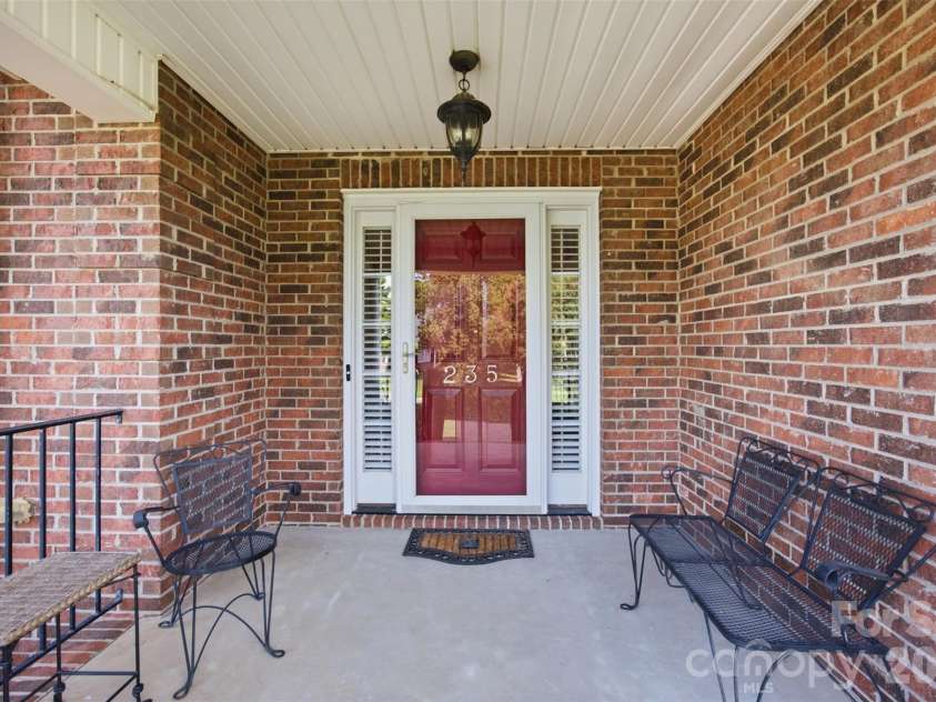 235 Landry Drive, Kings Mountain, NC 28086.  MLS# CAR4413528, YatesRealty ID 43918. 