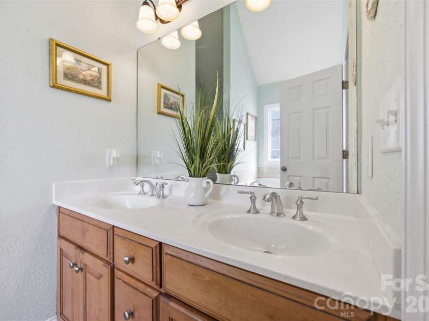 235 Landry Drive, Kings Mountain, NC 28086.  MLS# CAR4413528, YatesRealty ID 43918. 