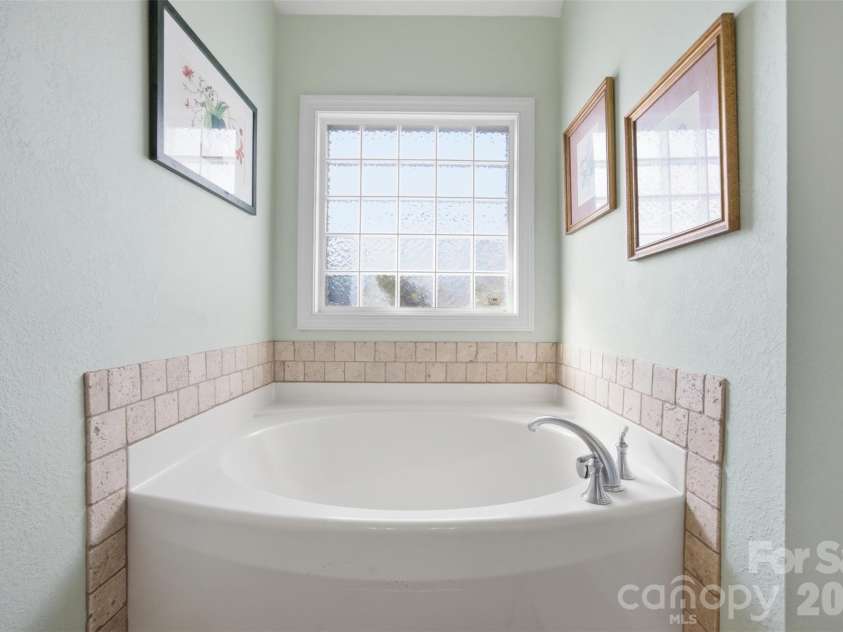 235 Landry Drive, Kings Mountain, NC 28086.  MLS# CAR4413528, YatesRealty ID 43918. 