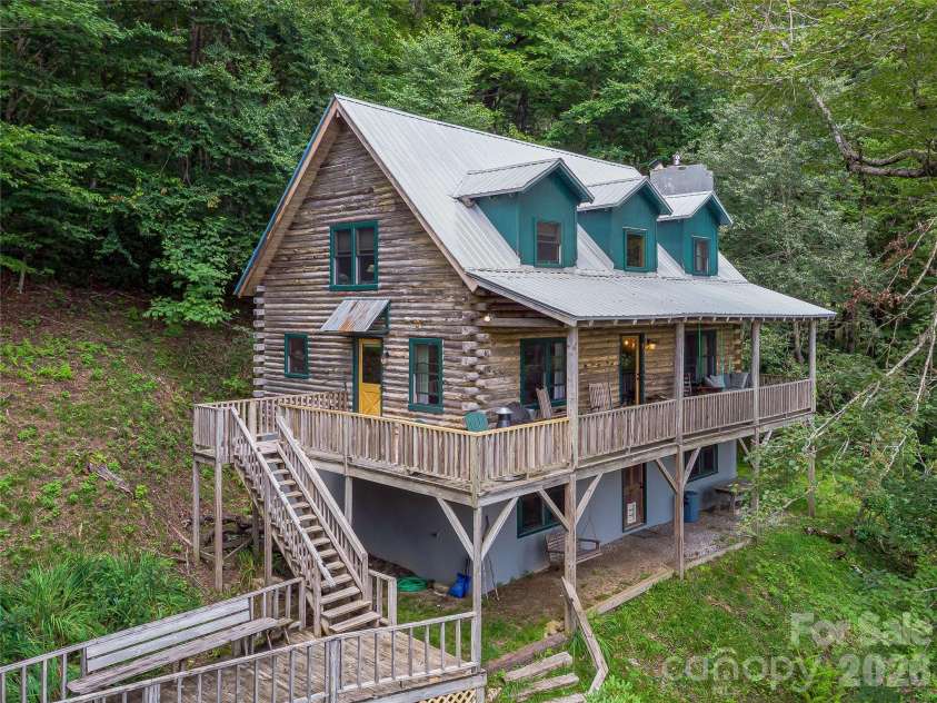 267 Trillium Lane, Burnsville, NC 28714.  MLS# CAR4413454, YatesRealty ID 43919. 
