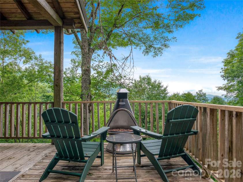 267 Trillium Lane, Burnsville, NC 28714.  MLS# CAR4413454, YatesRealty ID 43919. 