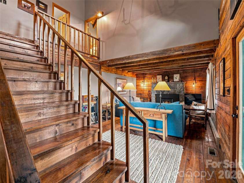 267 Trillium Lane, Burnsville, NC 28714.  MLS# CAR4413454, YatesRealty ID 43919. 