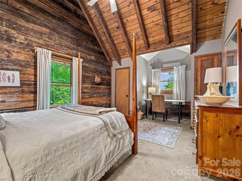 267 Trillium Lane, Burnsville, NC 28714.  MLS# CAR4413454, YatesRealty ID 43919. 