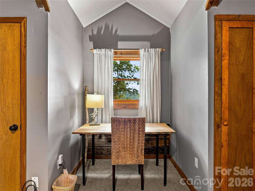 267 Trillium Lane, Burnsville, NC 28714.  MLS# CAR4413454, YatesRealty ID 43919. 