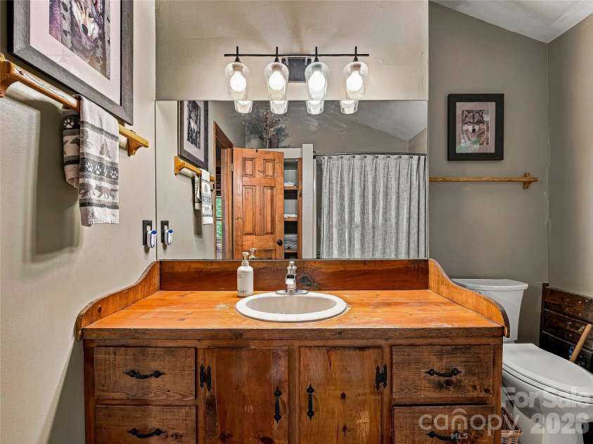 267 Trillium Lane, Burnsville, NC 28714.  MLS# CAR4413454, YatesRealty ID 43919. 