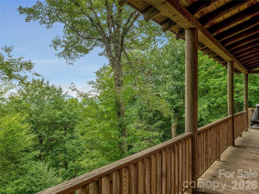 267 Trillium Lane, Burnsville, NC 28714.  MLS# CAR4413454, YatesRealty ID 43919. 