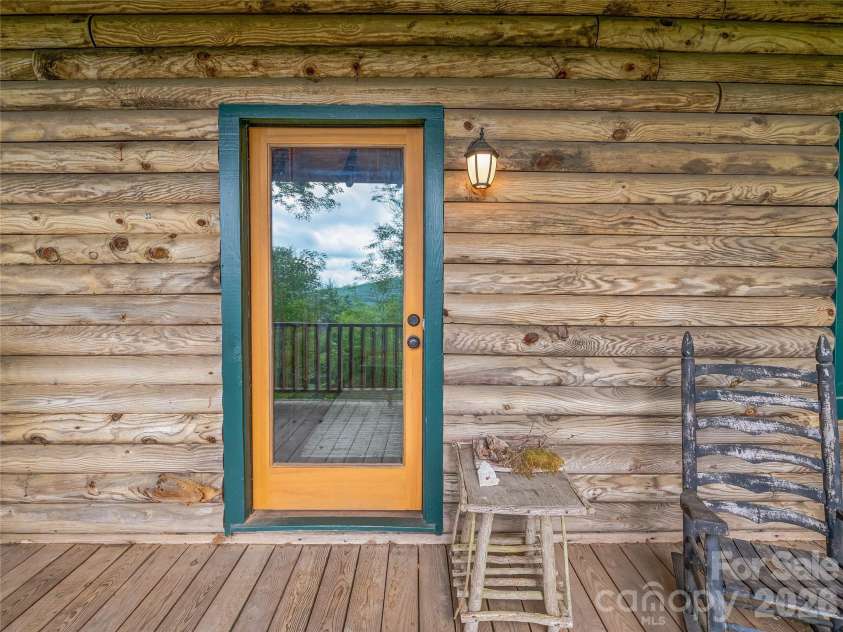 267 Trillium Lane, Burnsville, NC 28714.  MLS# CAR4413454, YatesRealty ID 43919. 