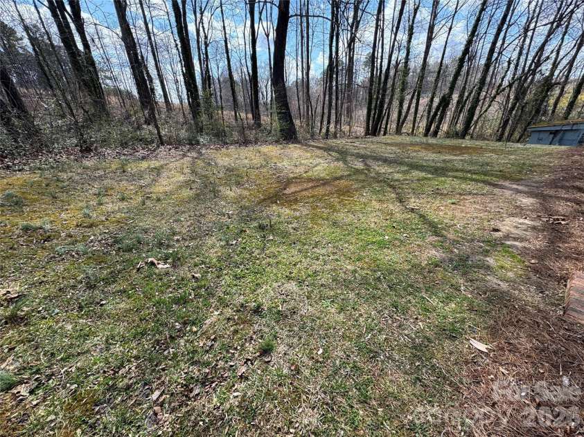 510 Belfast Drive, Gastonia, NC 28052.  MLS# CAR4356032, YatesRealty ID 4392. Back Yard