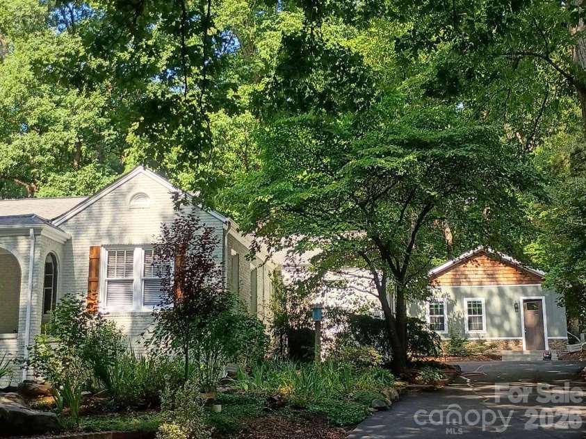 403 Cannon Boulevard, Kannapolis, NC 28083.  MLS# CAR4403157, YatesRealty ID 43920. 