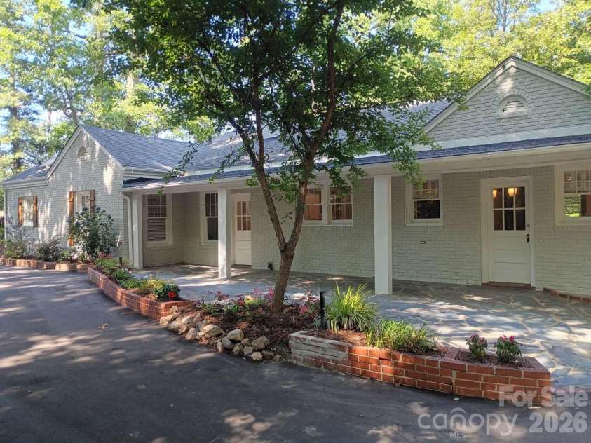 403 Cannon Boulevard, Kannapolis, NC 28083.  MLS# CAR4403157, YatesRealty ID 43920. 