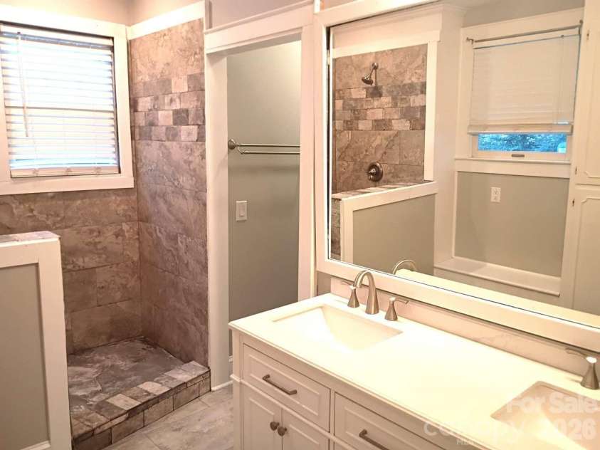 403 Cannon Boulevard, Kannapolis, NC 28083.  MLS# CAR4403157, YatesRealty ID 43920. 