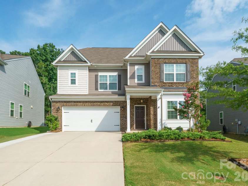 111 Lambeth Loop, Mooresville, NC 28115.  MLS# CAR4413662, YatesRealty ID 43921. 