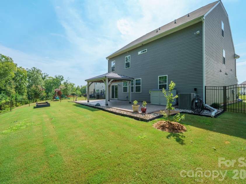 111 Lambeth Loop, Mooresville, NC 28115.  MLS# CAR4413662, YatesRealty ID 43921. 