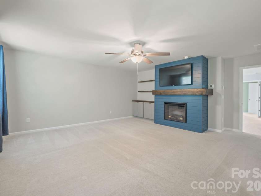 111 Lambeth Loop, Mooresville, NC 28115.  MLS# CAR4413662, YatesRealty ID 43921. 